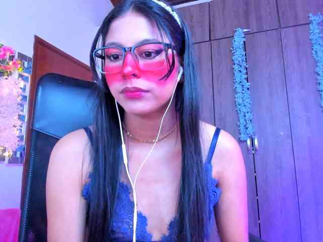 ALYSSON18 webcam