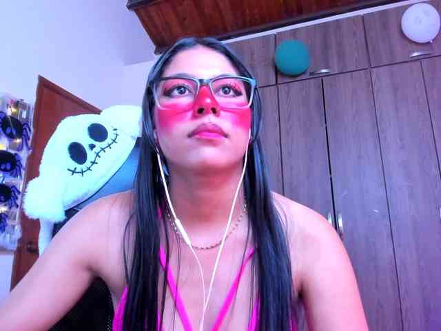 ALYSSON18 webcam
