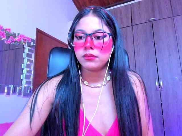 ALYSSON18 webcam