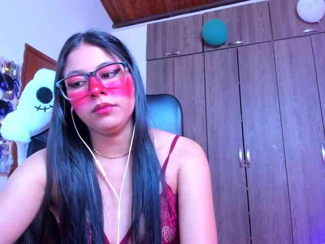 ALYSSON18 webcam