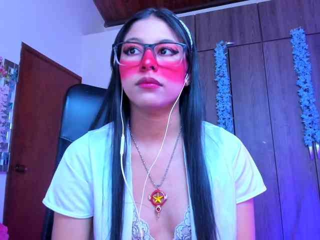 ALYSSON18 webcam