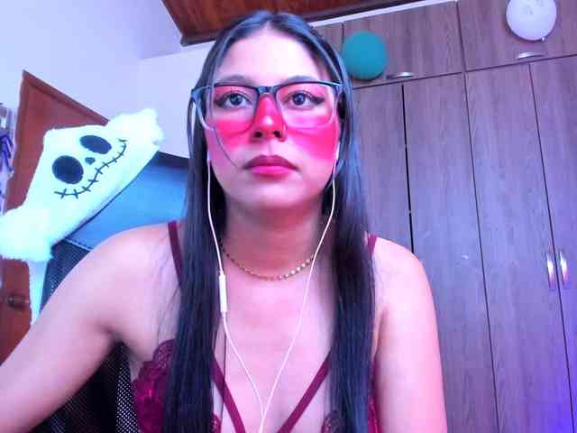 ALYSSON18 webcam