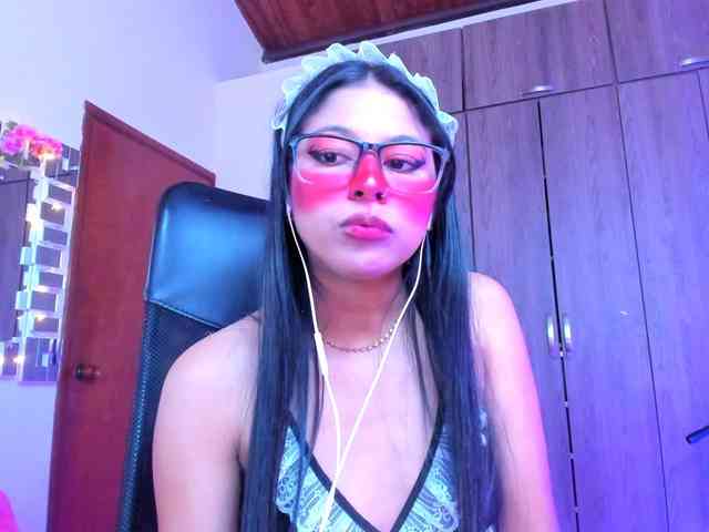 ALYSSON18 webcam