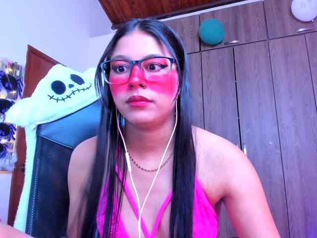 ALYSSON18 webcam