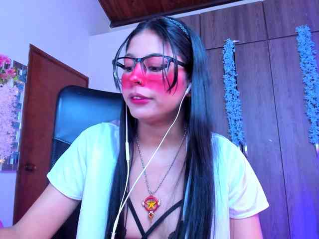 ALYSSON18 webcam