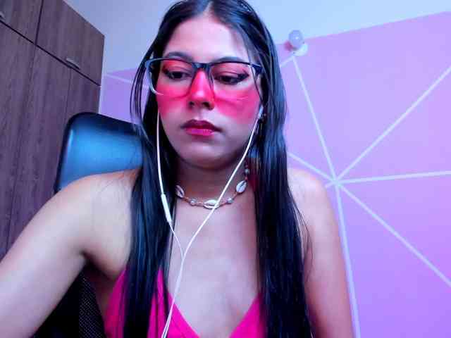 ALYSSON18 webcam