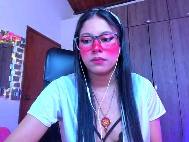 ALYSSON18 webcam
