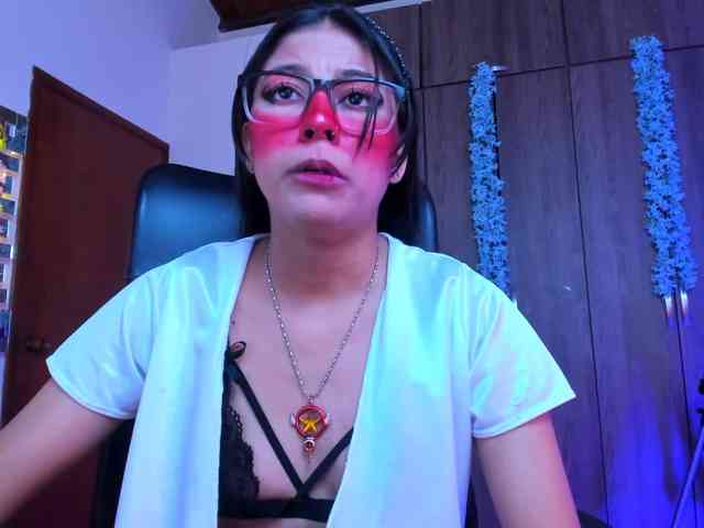 ALYSSON18 webcam