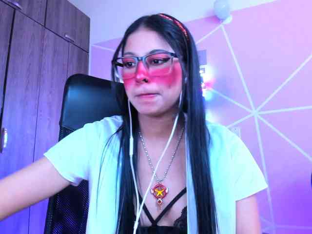 ALYSSON18 webcam