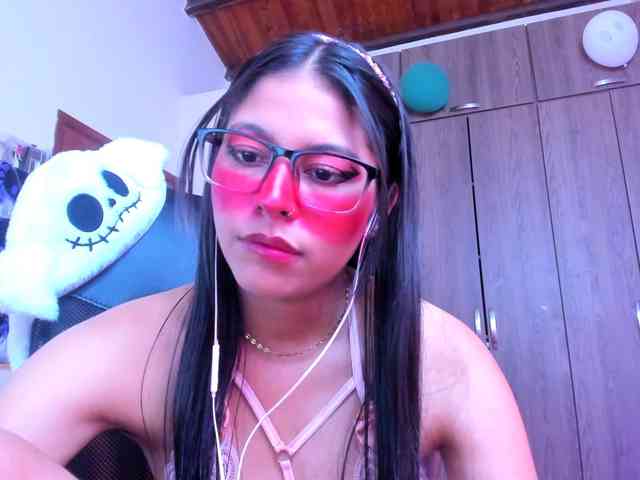 ALYSSON18 webcam