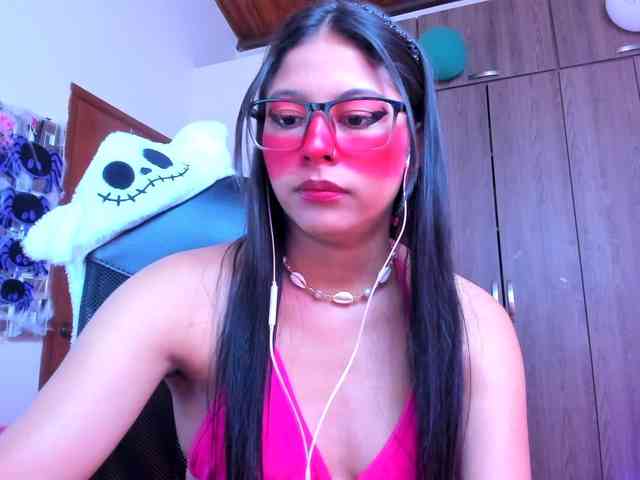 ALYSSON18 webcam