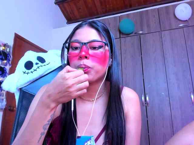 ALYSSON18 webcam