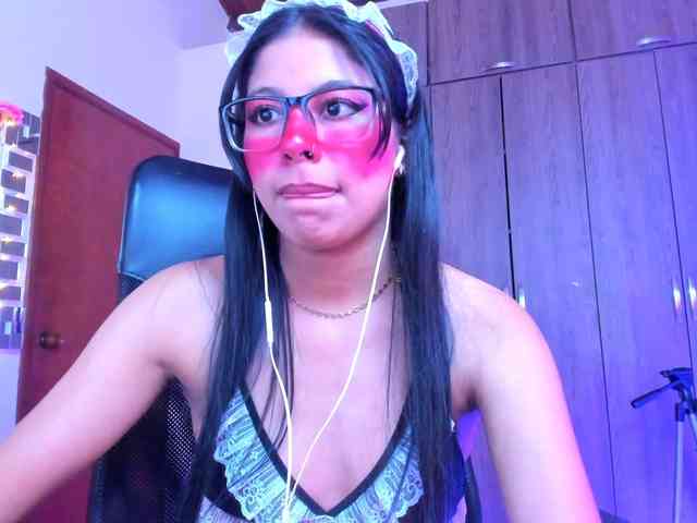 ALYSSON18 webcam