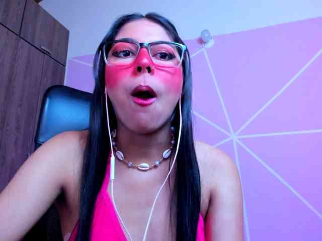 ALYSSON18 webcam