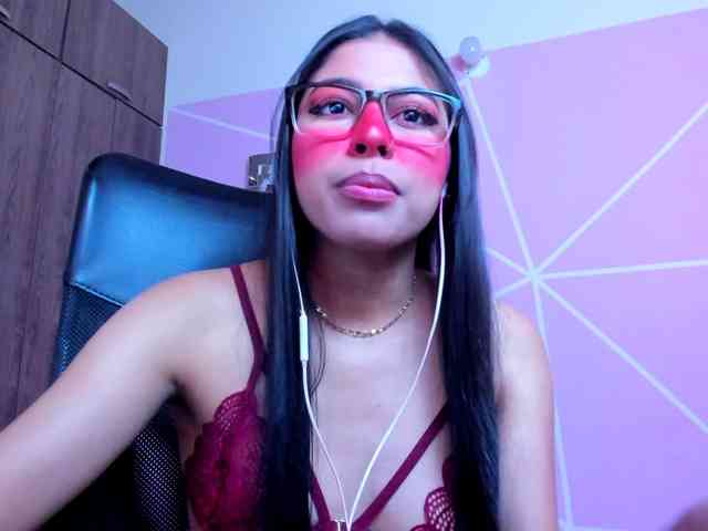 ALYSSON18 webcam