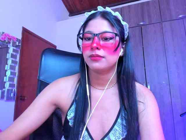 ALYSSON18 webcam
