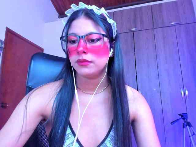 ALYSSON18 webcam