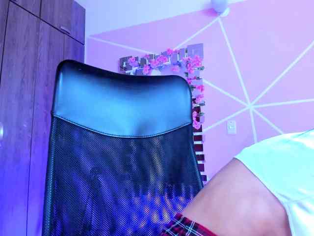 ALYSSON18 webcam
