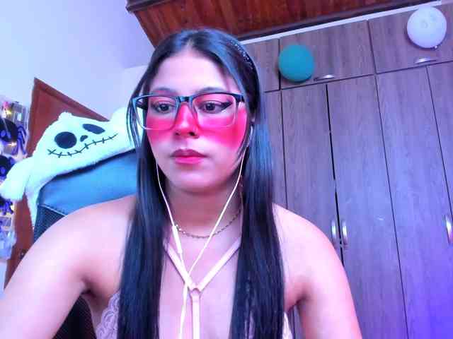 ALYSSON18 webcam