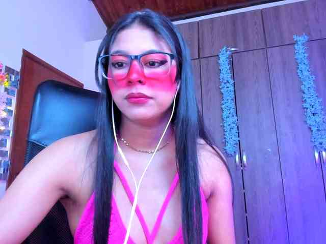ALYSSON18 webcam