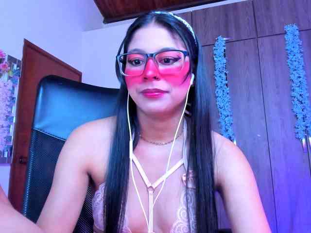 ALYSSON18 webcam