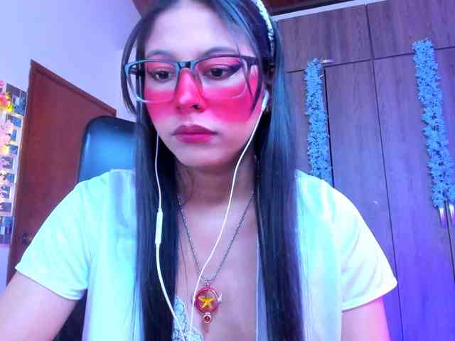 ALYSSON18 webcam