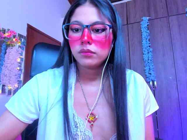 ALYSSON18 webcam