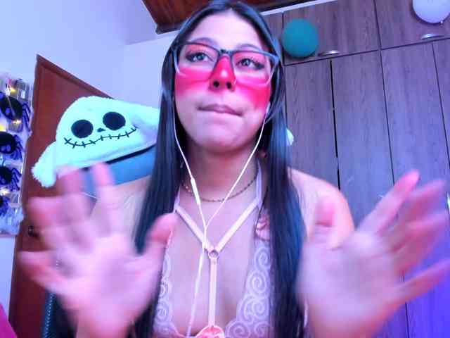ALYSSON18 webcam