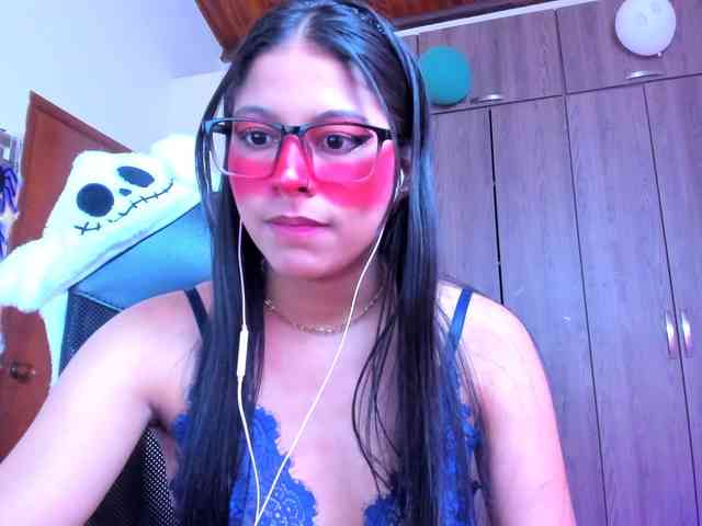 ALYSSON18 webcam