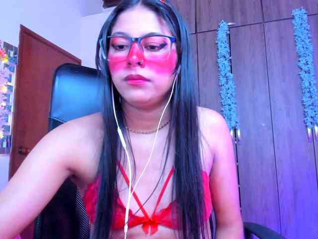ALYSSON18 webcam
