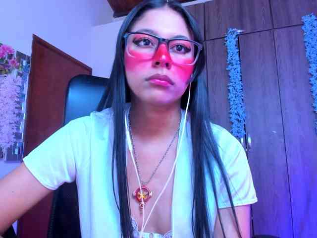 ALYSSON18 webcam