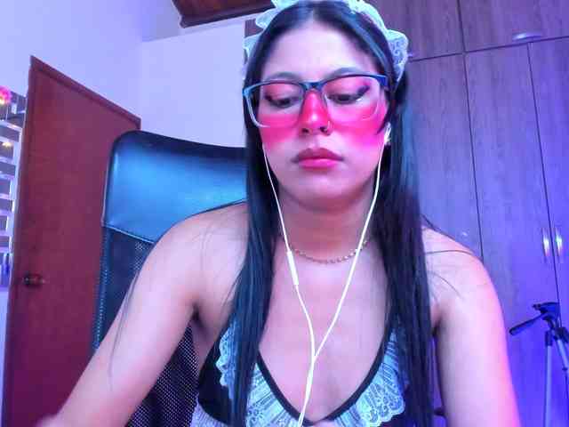 ALYSSON18 webcam