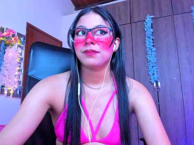 ALYSSON18 webcam