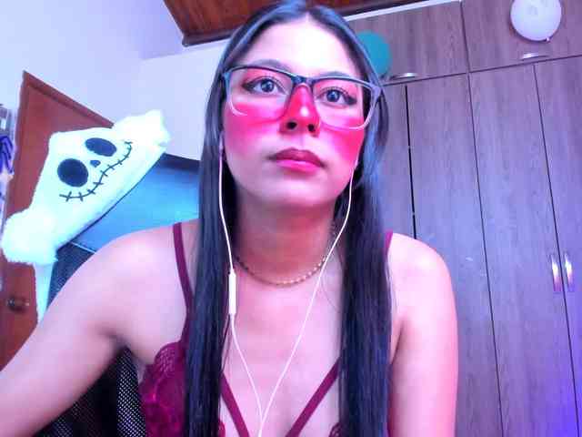 ALYSSON18 webcam