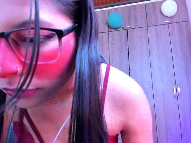 ALYSSON18 webcam