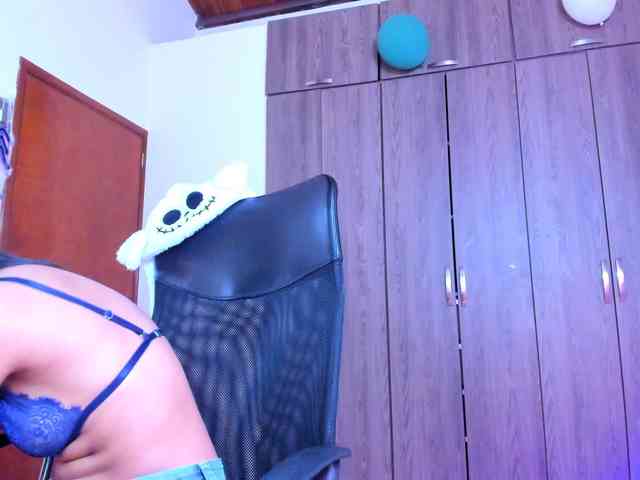 ALYSSON18 webcam