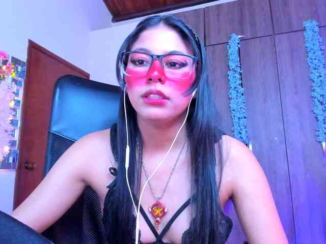 ALYSSON18 webcam