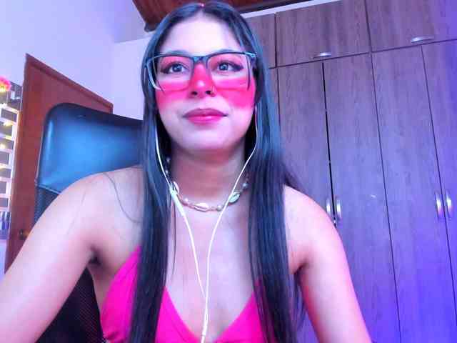 ALYSSON18 webcam
