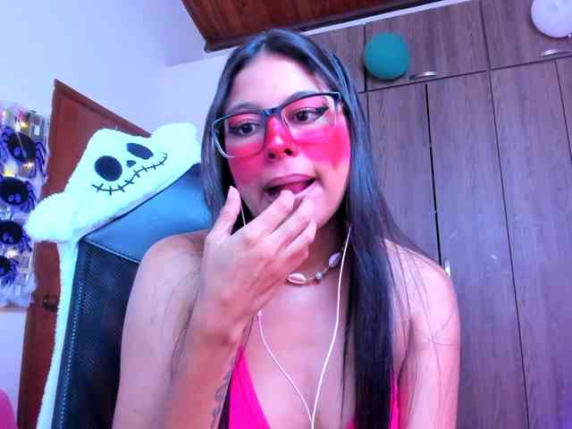 ALYSSON18 webcam