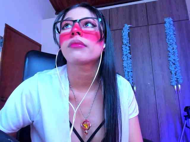 ALYSSON18 webcam