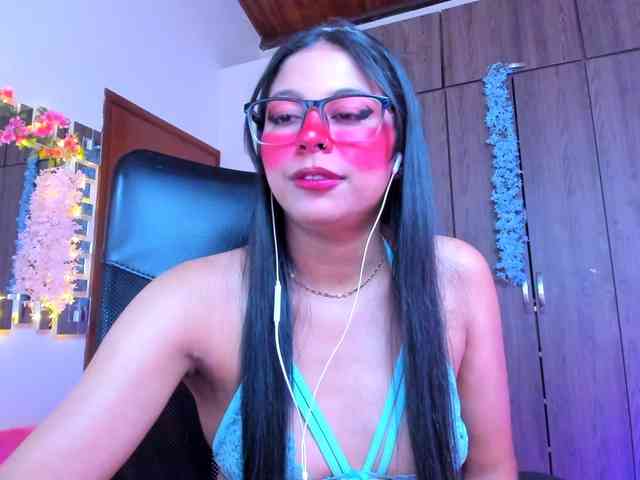 ALYSSON18 webcam