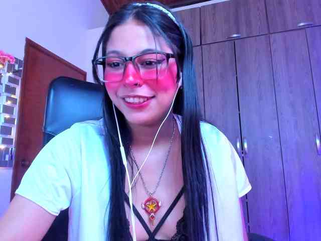 ALYSSON18 webcam