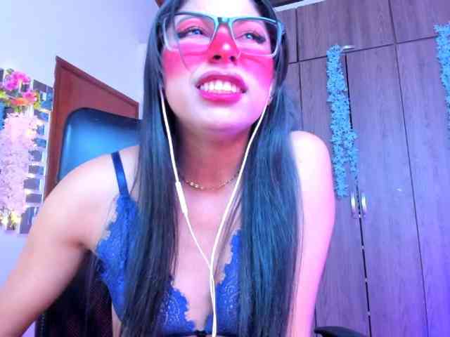 ALYSSON18 webcam