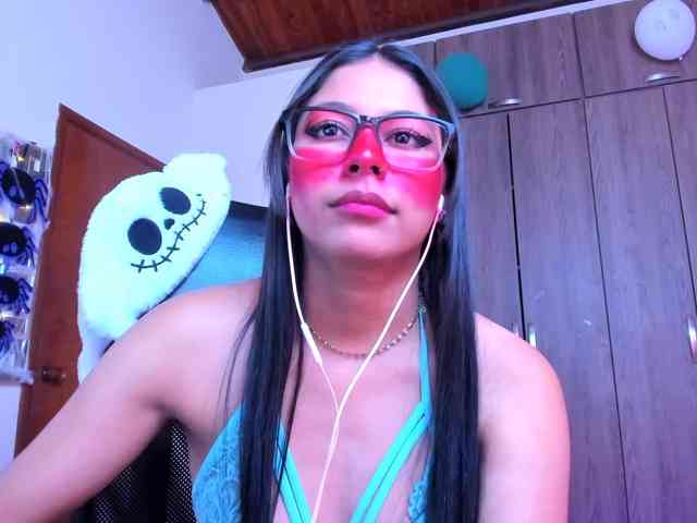 ALYSSON18 webcam