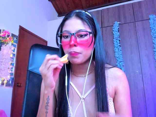 ALYSSON18 webcam