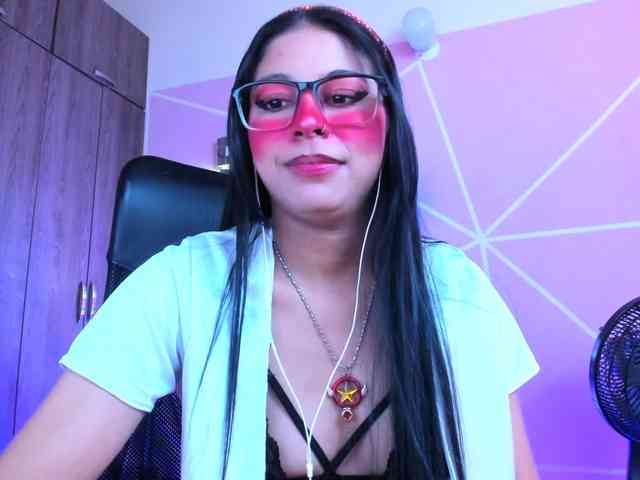 ALYSSON18 webcam
