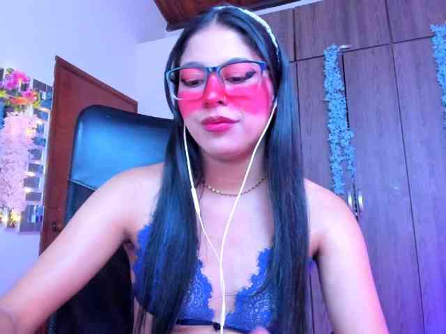 ALYSSON18 webcam