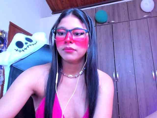 ALYSSON18 webcam