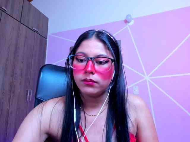 ALYSSON18 webcam