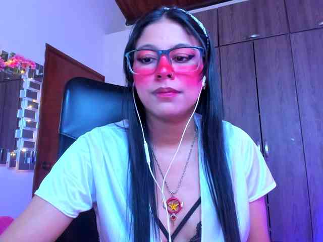 ALYSSON18 webcam
